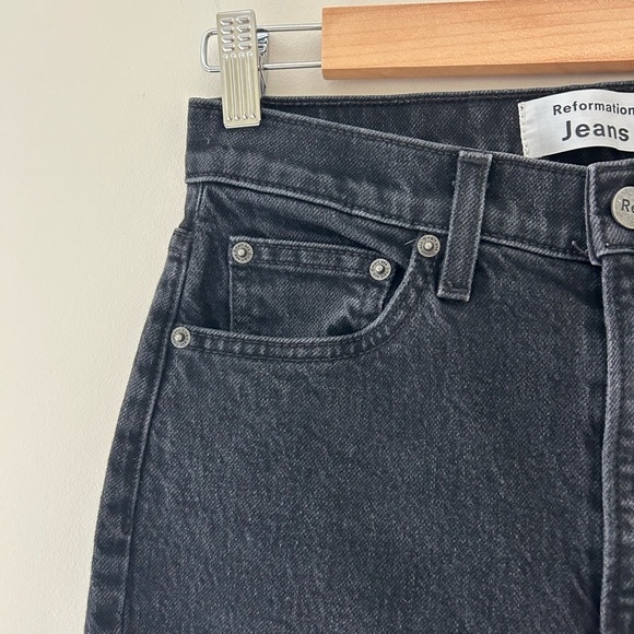 Reformation Liza Faded Black Straight Leg Cropped Jeans Sz 26 - Picture 5 of 6